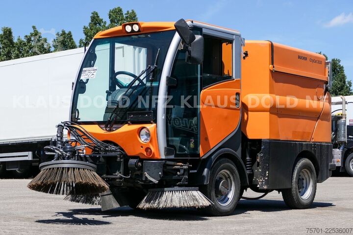 Aangepaste bestelwagen Bucher Citycat 2020 Kehrmaschine