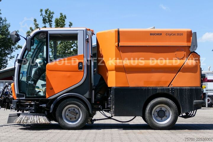 Aangepaste bestelwagen Bucher Citycat 2020 Kehrmaschine