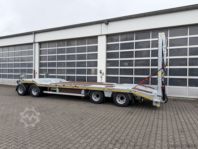 Lavtloader trailer Möslein T 4 VB H2  neuer 4 Achs Tieflader hydraulischen Rampen