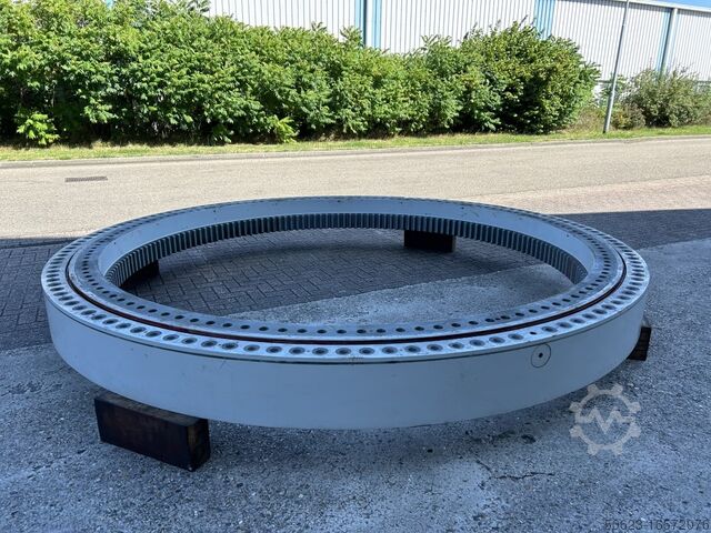 Turntable Liebherr KUD03355-080WJ18-001-000