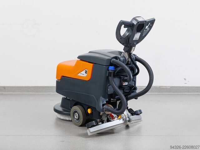 TASKI SWINGO 455 B, új akkumulátorokkal Taski Swingo 455 B - 2017y - NEW BATTERIES