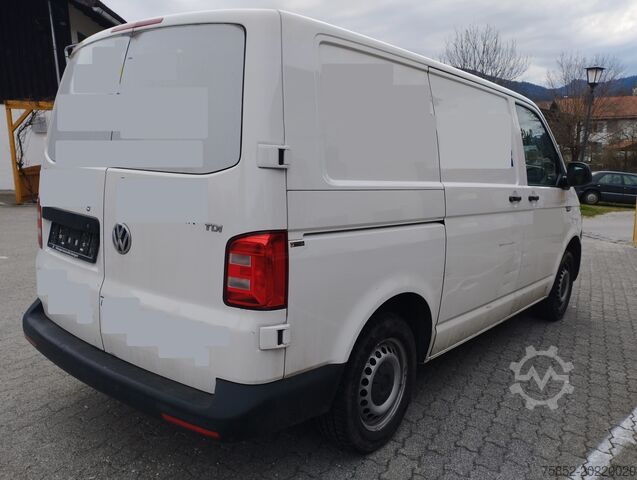 Skříňová dodávka VW T 6 2,0 TDI BlueMotion Werkzeugregale