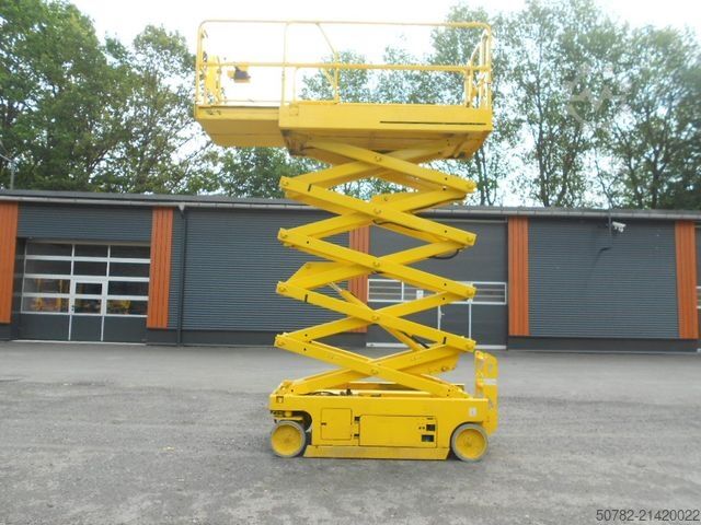 Werkplatform GENIE GS 3246, Scherenarbeitsbühne Genie 11,9 m