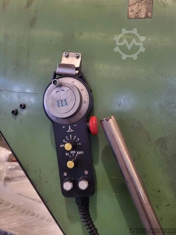 Fresadora de coluna móvel DEBER MDM 8