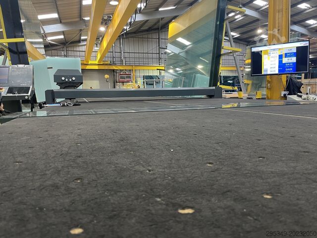 Lijn voor vormsnijden van vlakglas LISEC baseCUT-37/26 + BASE TABLE BREAK