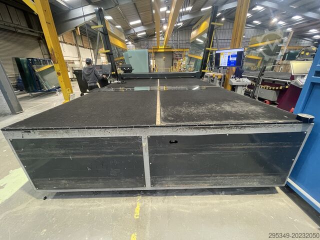 Linija za oblikovno sečenje ravnog stakla LISEC baseCUT-37/26 + BASE TABLE BREAK
