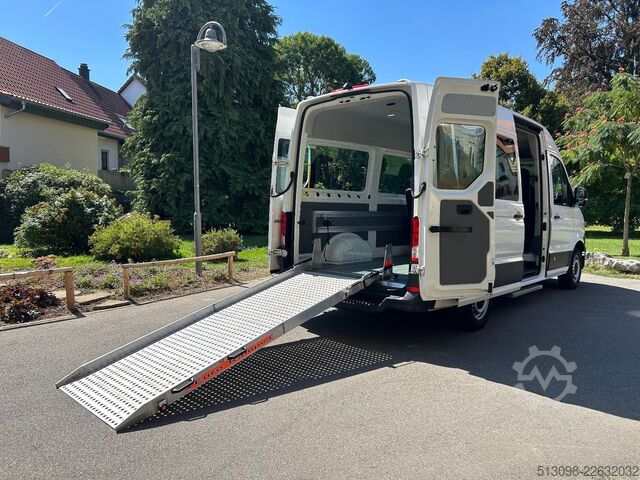 Minibusz VW CRAFTER 6 SITZER KLIMAAUTO. ACC NAVI KAMERA PDC
