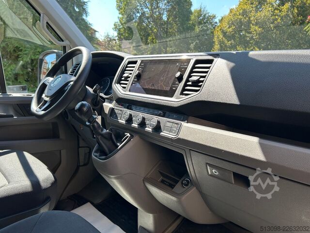 Minibusz VW CRAFTER 6 SITZER KLIMAAUTO. ACC NAVI KAMERA PDC
