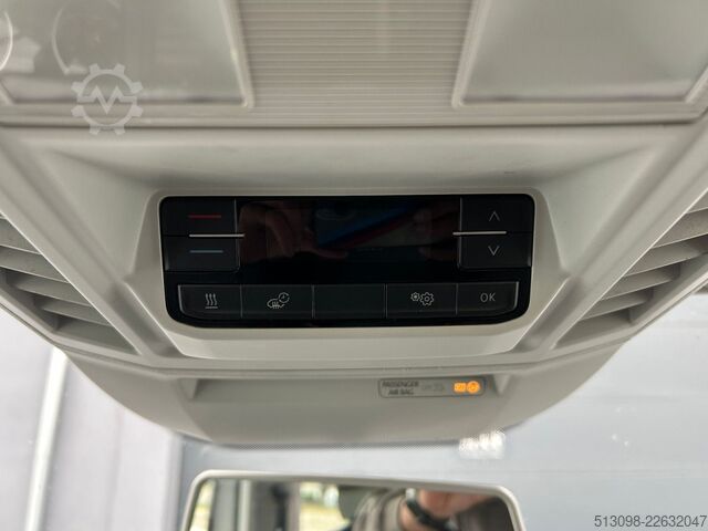 Miniautocarro VW CRAFTER 8 SITZER KLIMAAUTO. ACC NAVI KAMERA PDC