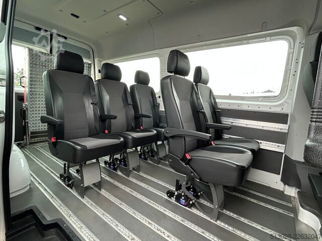 Miniautocarro VW CRAFTER 8 SITZER KLIMAAUTO. ACC NAVI KAMERA PDC