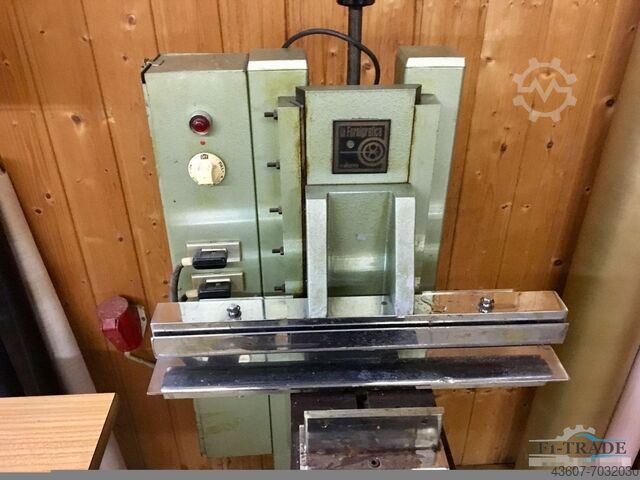 Machine voor voegwerk La Fornigrafica FEM