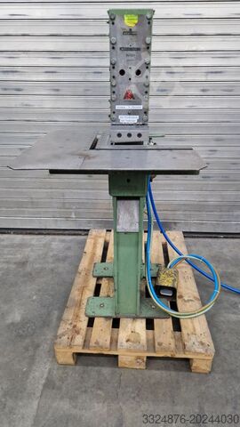 Uitklinkmachine Ausklinkmaschine