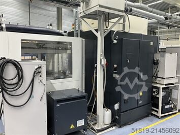 3-axligt bearbetningscenter MAKINO V 33i Graphite