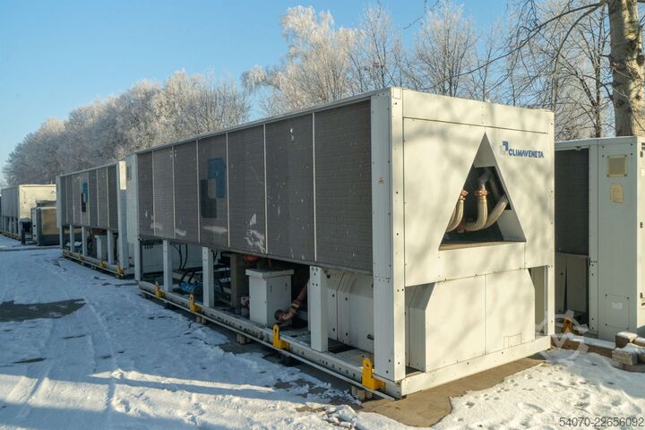 Răcitor Used Industrial Chiller CLIMAVENETA - 642 kW | With warranty