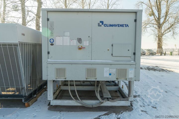 Răcitor Used Industrial Chiller CLIMAVENETA - 642 kW | With warranty