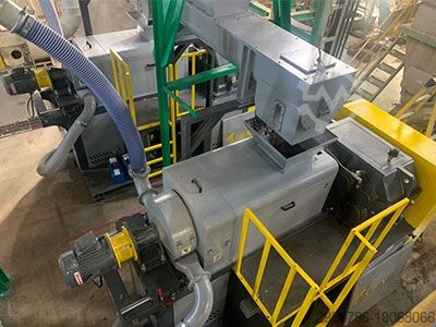 Kontinuální sušička filmu Aglomerátor GENIUS Machinery Co DW380  Continuous Agglomerator