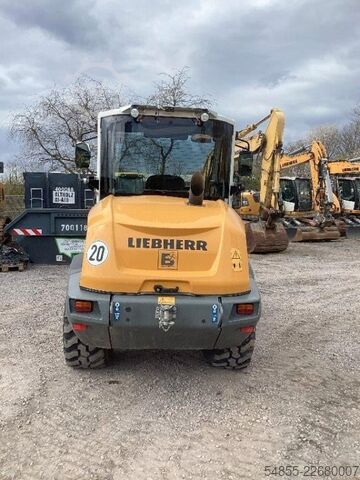 Hjullastare LIEBHERR L506 Compact