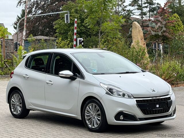 Skåpbil PEUGEOT 208 1.6 Active BlueHDi 100 STOP & START