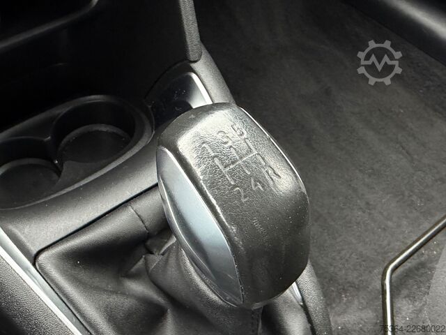 Skåpbil PEUGEOT 208 1.6 Active BlueHDi 100 STOP & START