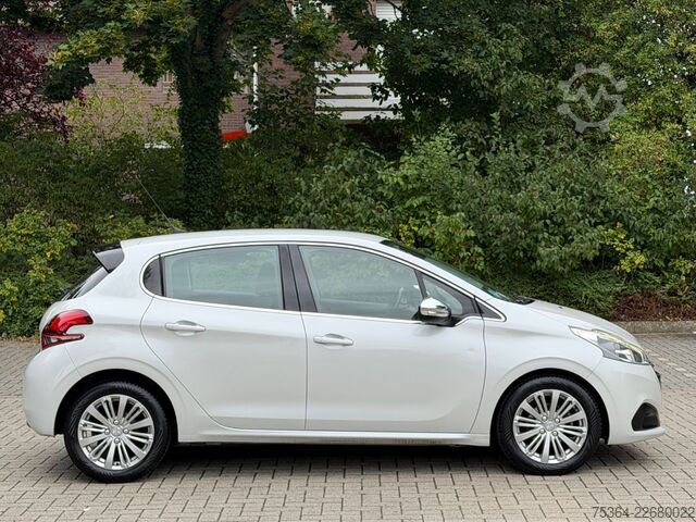 Skåpbil PEUGEOT 208 1.6 Active BlueHDi 100 STOP & START