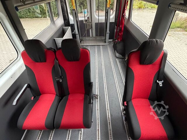 Minibuss FIAT Ducato 2.3 Multijet Maxi 5 Sitze Rollstullift