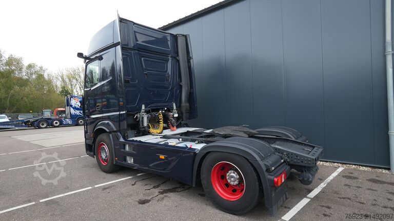 Standard-SZM Mercedes-Benz Actros 1945 GigaSpace tractor unit