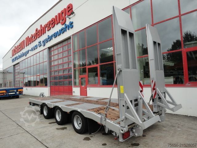 Low loader trailer Möslein TT 31  31 t GG Tridem- Tieflader 3 AchsNeufahrzeug