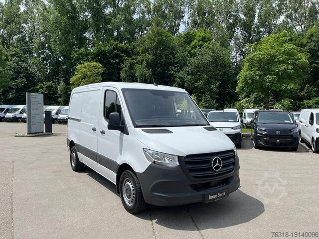 Kassevogn Mercedes-Benz Sprinter 211 KASTEN 6-Gang Holzboden DAB AHK