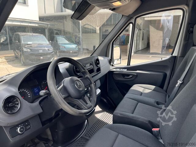 Duba panelată Mercedes-Benz Sprinter 211 KASTEN 6-Gang Holzboden DAB AHK