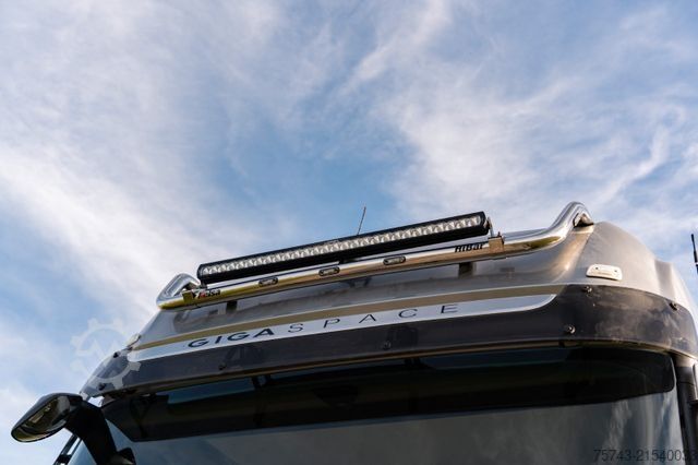 Cattle truck MERCEDES-BENZ Actros 2651 STX Pop-Out, Pop-Up. u. Wohntrailer