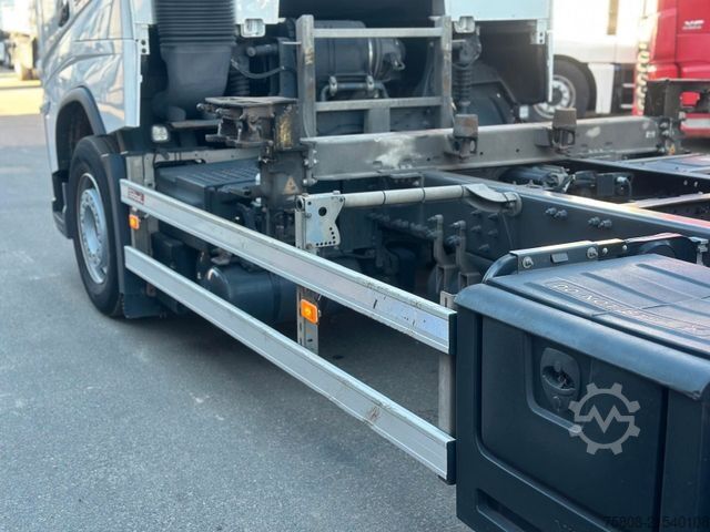 Swap body truck VOLVO FH500 6x2 BDF Multi Euro6D Lift/Lenk RETARDER