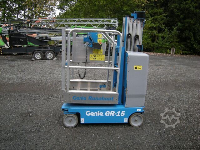 Platformă de ridicare cu catarg vertical Genie GR-15