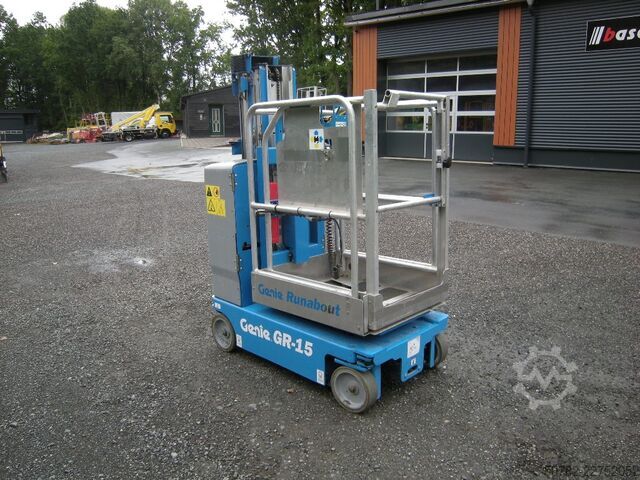 Platformă de ridicare cu catarg vertical Genie GR-15