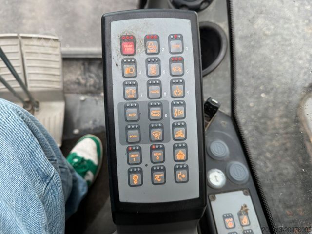 Excavatrice à chaînes LIEBHERR LH40C Litronic Industry Long reach 43 Ton