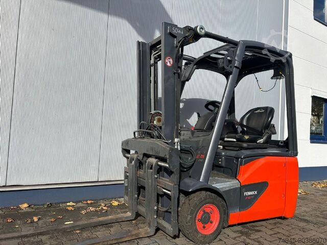 Ηλεκτρικό περονοφόρο 3 τροχούς Linde E15-02