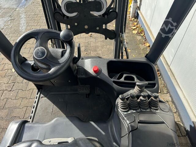 Ηλεκτρικό περονοφόρο 3 τροχούς Linde E15-02