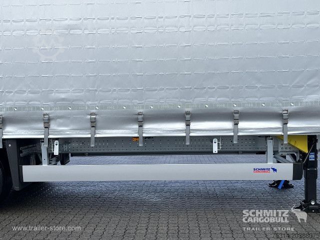 Brandalı açık yarı römork Schmitz Cargobull Curtainsider Mega Getränke