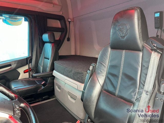 Gevaarlijke stoffen vrachtwagen Scania R 450 A4x2NB RETARDER DIFF-L KIPPER HYDRO ADR-FL