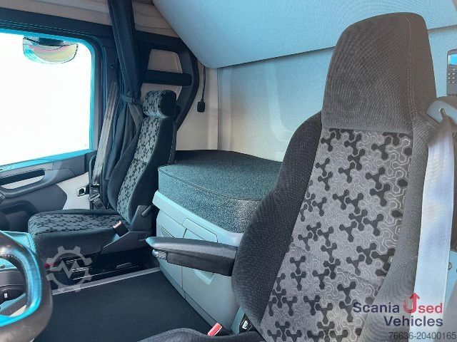 Standard tractor unit Scania R 410 A4x2NA RETARDER LED NAVI