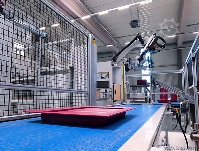 Manipulación de bandejas mediante robot para líneas de termoformado JAC Automation & Robotik GmbH Kuka; Fanuc; Illig
