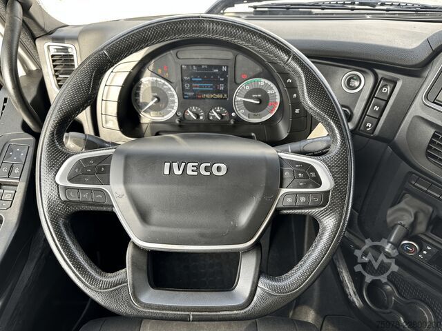 Standard tractor unit Iveco SWAY 530 TP