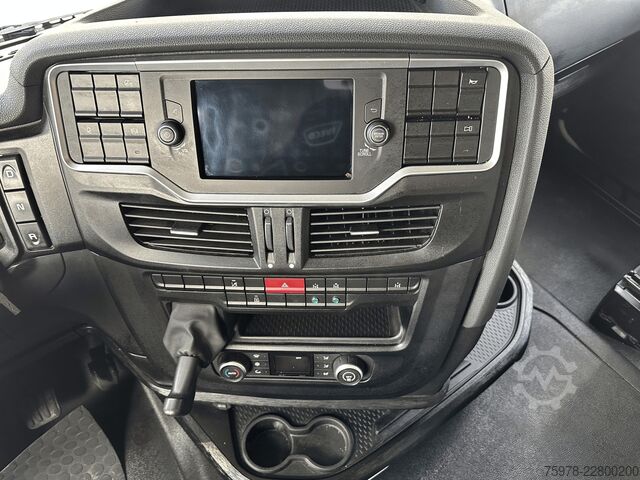 Standard tractor unit Iveco SWAY 530 TP
