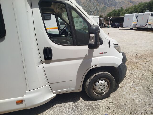 Halvintegreret autocamper Fiat Ducato Weinsberg Carasuite 650MF del 2020 | Manuale | Posti letto: 5