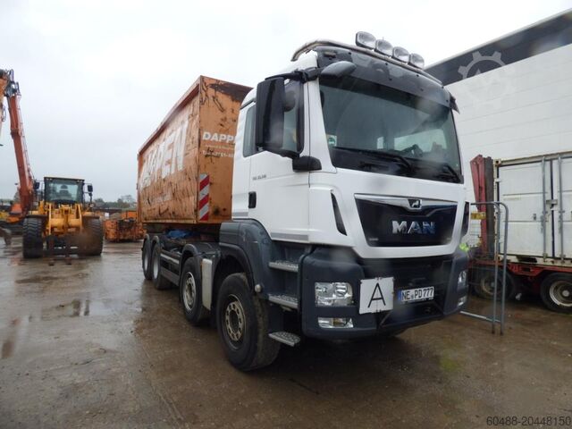 Hákový nosič kontejnerů (oficiální SPZ: NE-PD 777) MAN TGS 35.510