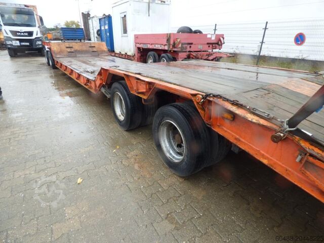 4 tengelyes mélyágyas pótkocsi (hiv. rendszám: NE-YQ 633) GOLDHOFER TUEA 4-28/62