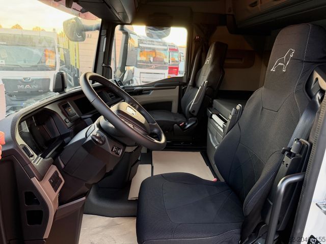 Kampós konténerszállító teherautó MAN TGX 26.520 6x2-4 LL Abroller Hyva Titanium