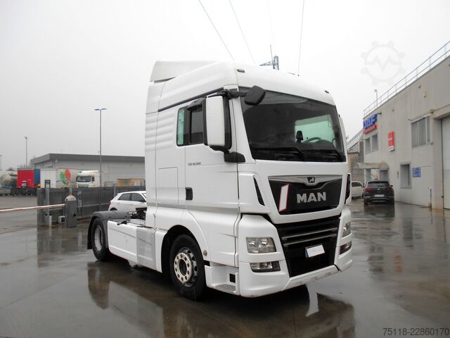 Standardowy ciągnik siodłowy MAN TGX 18.500