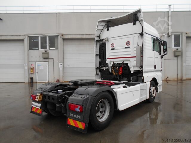 Standardowy ciągnik siodłowy MAN TGX 18.500
