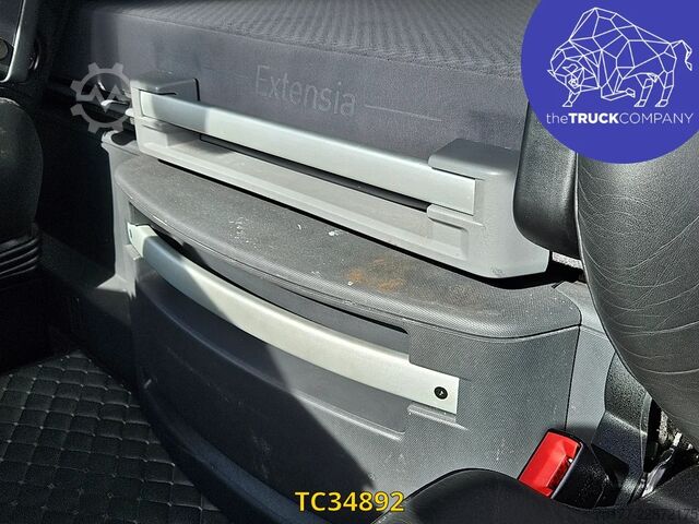  Renault T 520