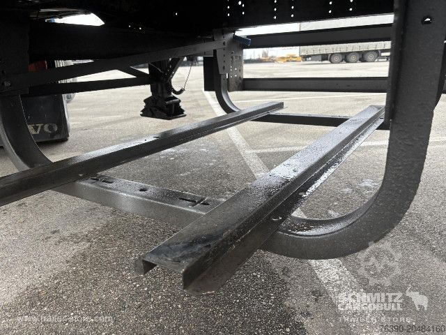 Open semitrailer with tarp Schmitz Cargobull Semitrailer Curtainsider Standard